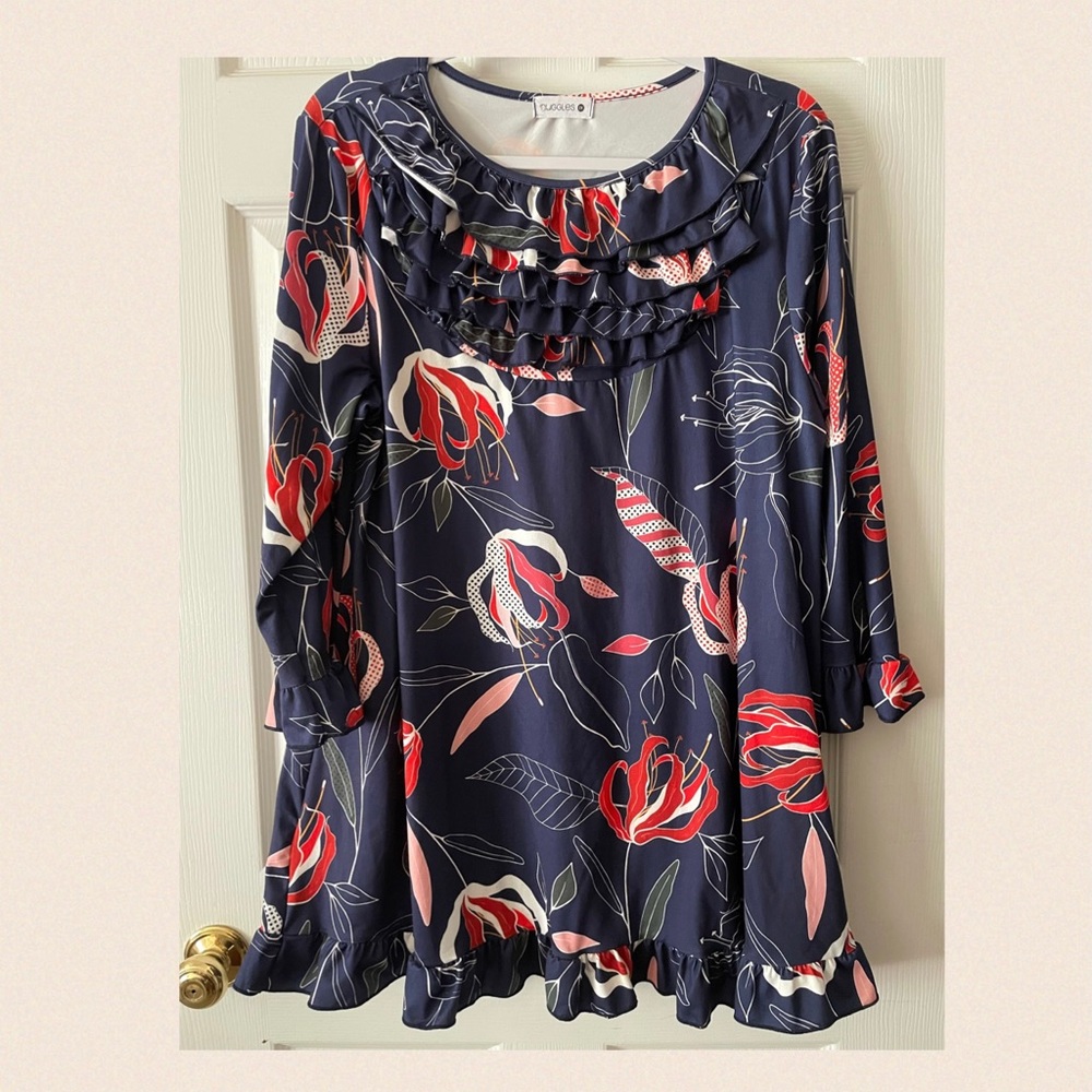 Nuggles Taylor top